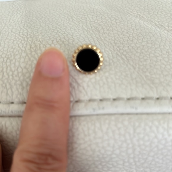 14k yellow gold plated black onyx earring - Picture 4 of 4